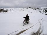 Motoalpinismo con neve in Valsassina - 045
